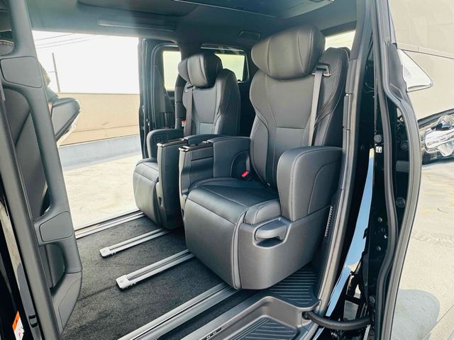 TOYOTA ALPHARD HYBRID 2026 Image 31