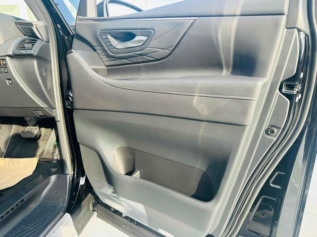 TOYOTA ALPHARD HYBRID 2026 Image 31