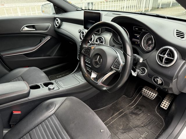 MERCEDES BENZ CLA SH 2015 Image 31