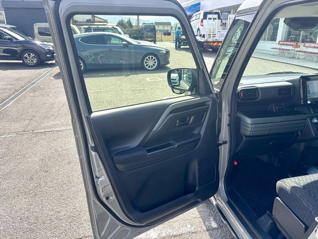 SUZUKI SPACIA GEAR 2024 Image 31