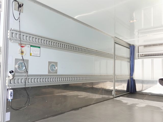 HINO DUTRO 2020 Image 31