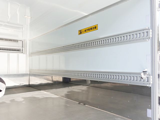 HINO DUTRO 2020 Image 31