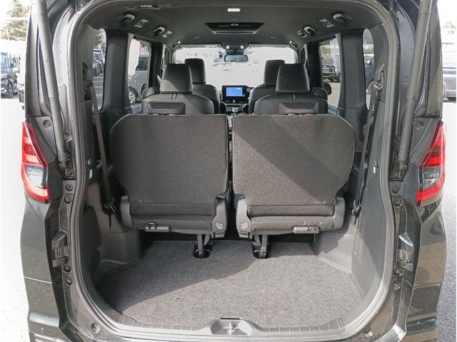 TOYOTA NOAH HYBRID 2022 Image 31