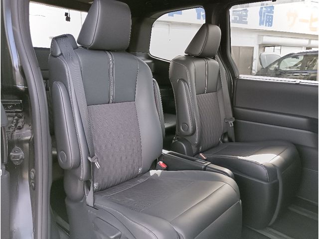 TOYOTA NOAH HYBRID 2022 Image 31