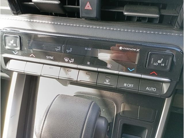 TOYOTA NOAH HYBRID 2022 Image 31