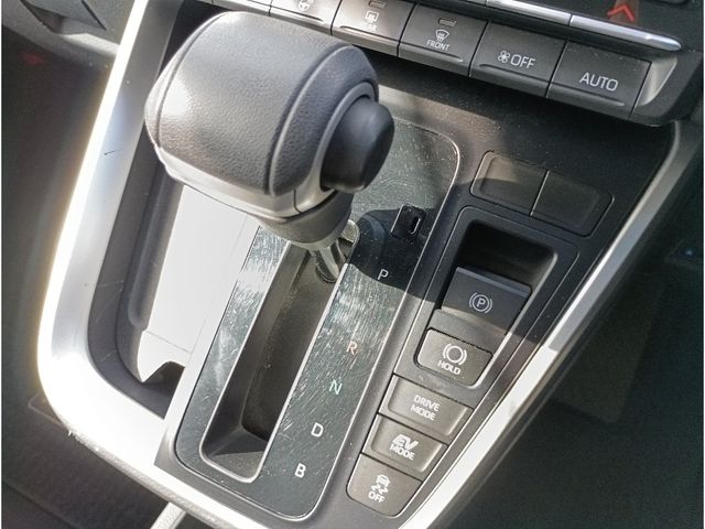 TOYOTA NOAH HYBRID 2022 Image 31