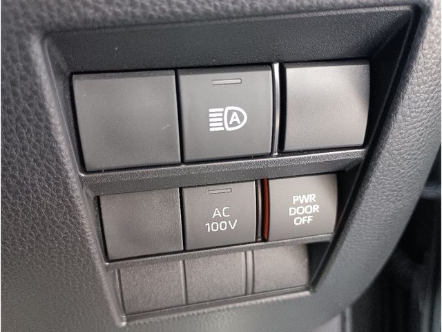 TOYOTA NOAH HYBRID 2022 Image 31