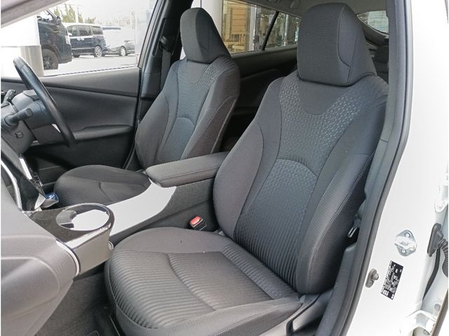 TOYOTA PRIUS 2016 Image 31