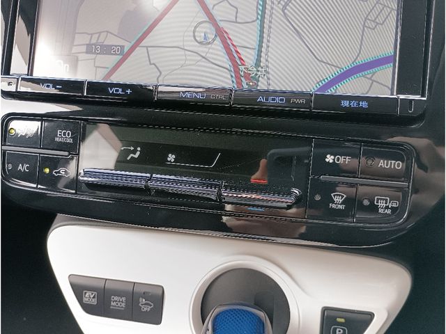 TOYOTA PRIUS 2016 Image 31