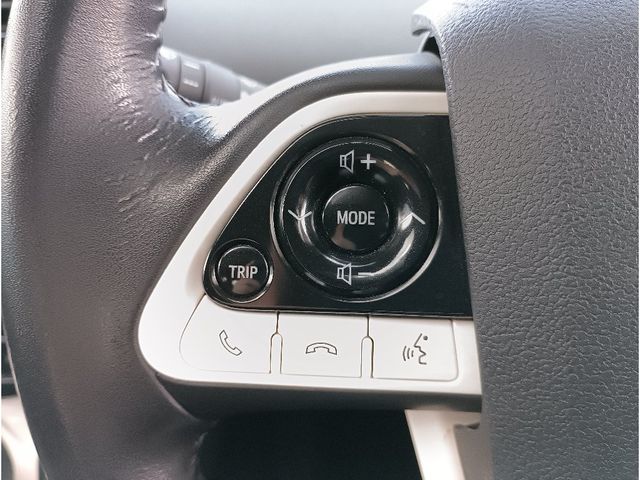 TOYOTA PRIUS 2016 Image 31