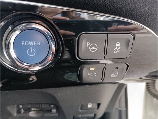 TOYOTA PRIUS 2016 Image 31