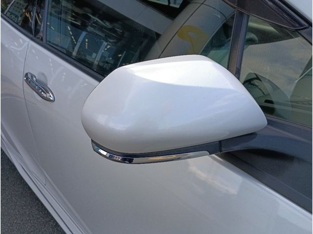 TOYOTA PRIUS 2016 Image 31