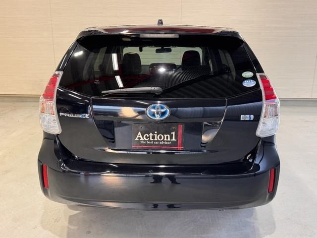 TOYOTA PRIUS ALPHA 2015 Image 31