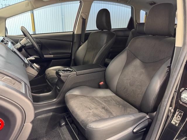 TOYOTA PRIUS ALPHA 2015 Image 31