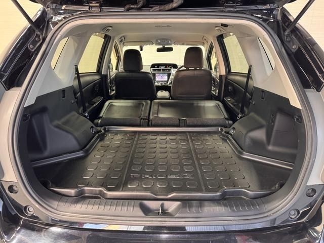 TOYOTA PRIUS ALPHA 2015 Image 31