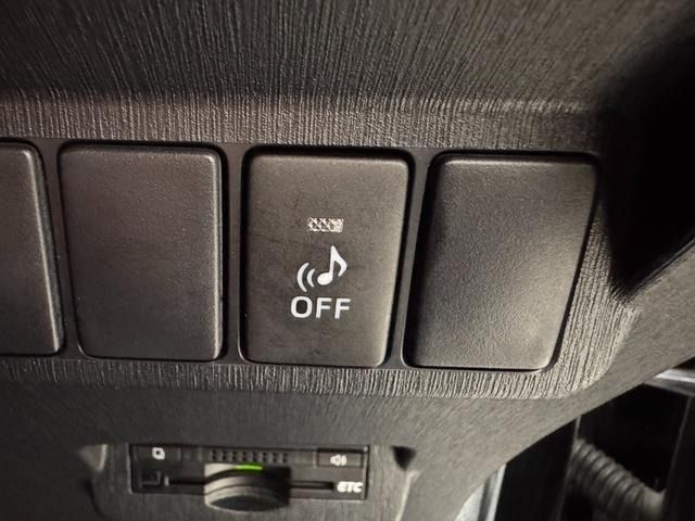 TOYOTA PRIUS ALPHA 2015 Image 31