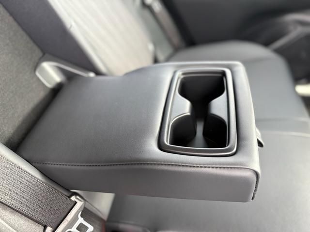 TOYOTA HARRIER HYBRID 2026 Image 31