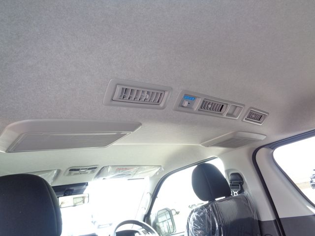 TOYOTA HIACE VAN 4WD 2026 Image 31