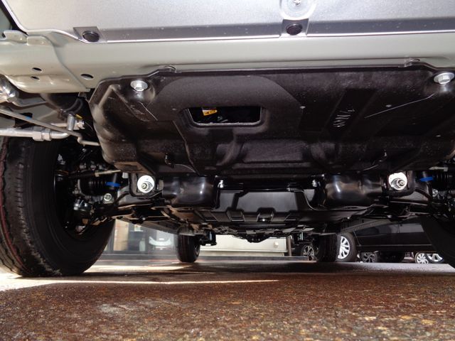 TOYOTA HIACE VAN 4WD 2026 Image 31