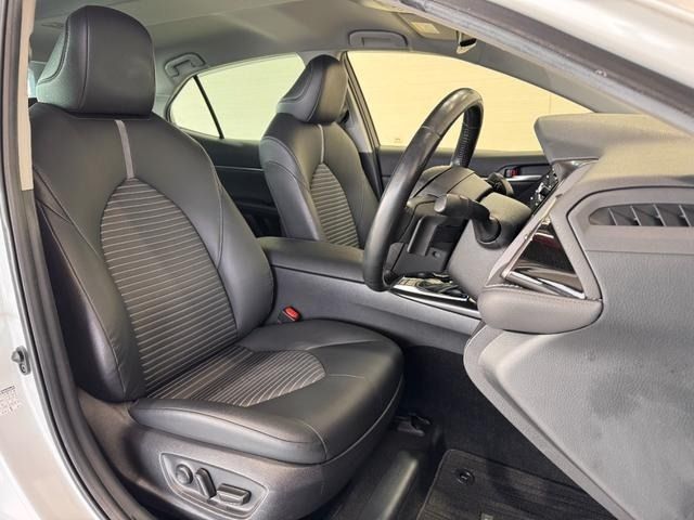 TOYOTA CAMRY HYBRID 2019 Image 31