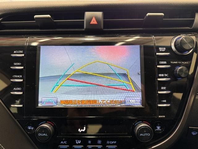 TOYOTA CAMRY HYBRID 2019 Image 31