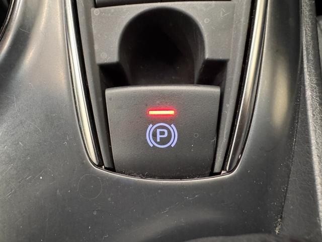 TOYOTA CAMRY HYBRID 2019 Image 31