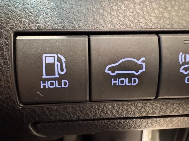 TOYOTA CAMRY HYBRID 2019 Image 31