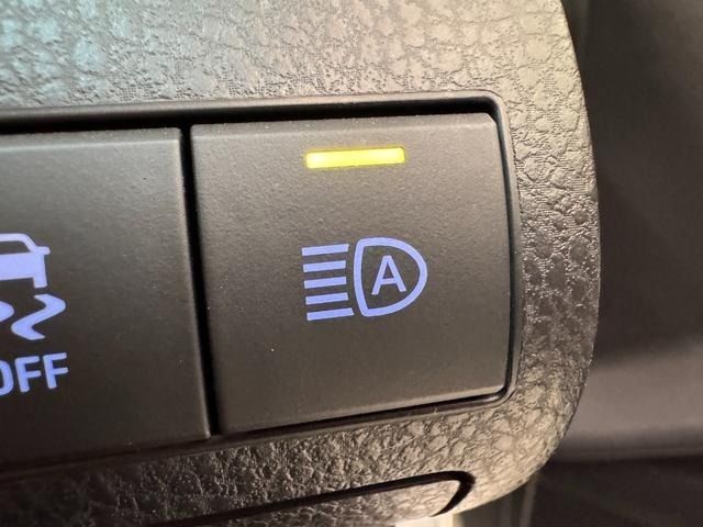 TOYOTA CAMRY HYBRID 2019 Image 31