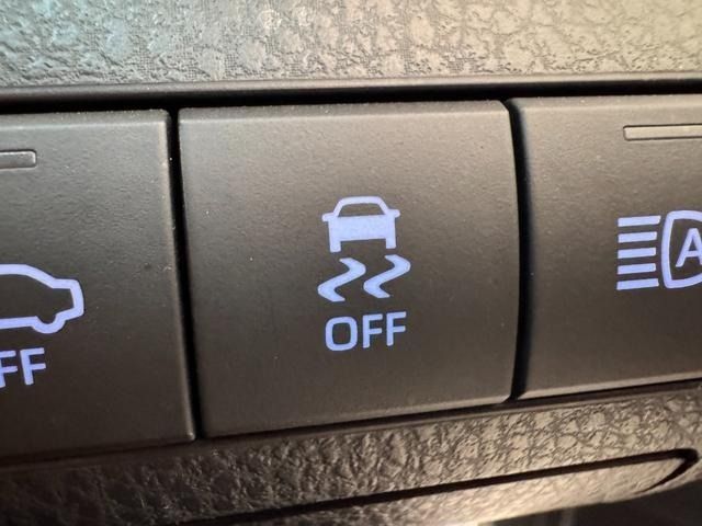 TOYOTA CAMRY HYBRID 2019 Image 31