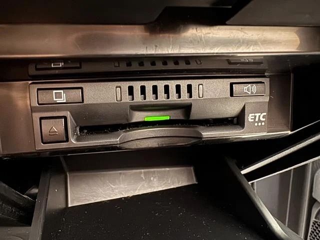 TOYOTA CAMRY HYBRID 2019 Image 31