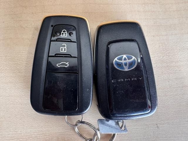 TOYOTA CAMRY HYBRID 2019 Image 31