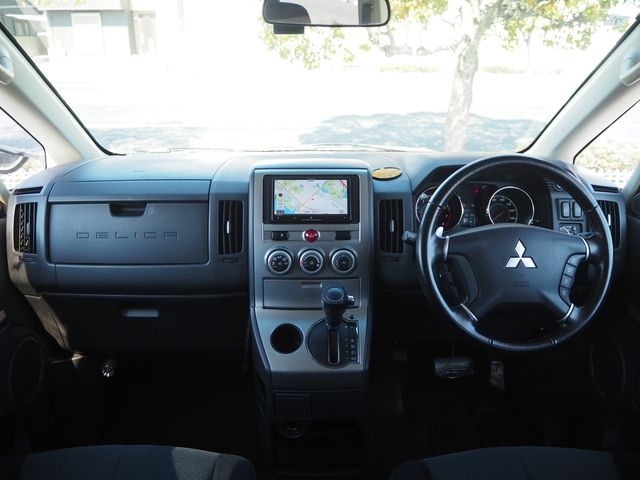 MITSUBISHI DELICA D:5 2WD 2011 Image 31