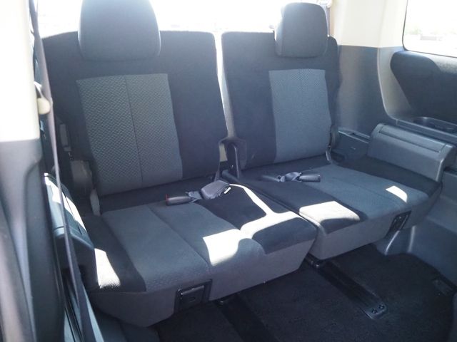 MITSUBISHI DELICA D:5 2WD 2011 Image 31