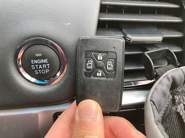 TOYOTA ESTIMA  4WD 2016 Image 31