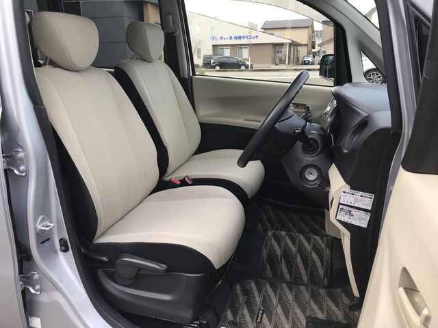 SUBARU LUCRA 4WD 2011 Image 31