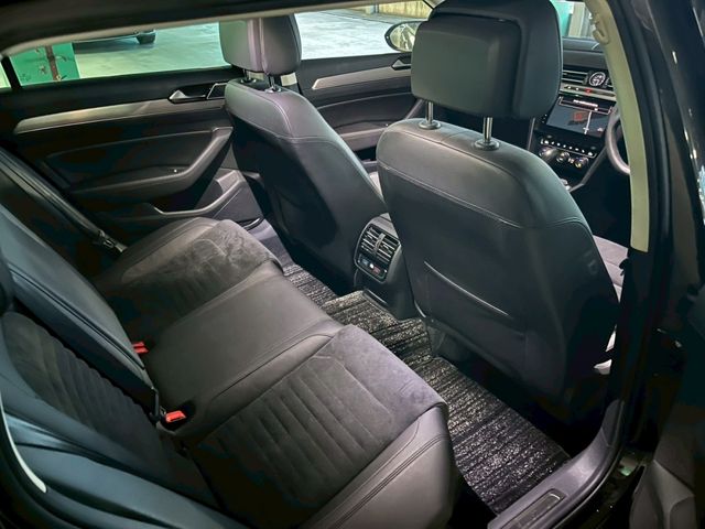 VOLKSWAGEN PASSAT VA 2017 Image 31