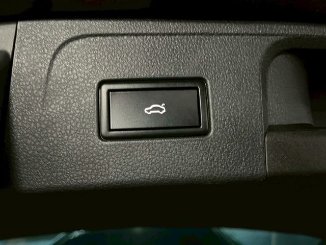 VOLKSWAGEN PASSAT VA 2017 Image 31