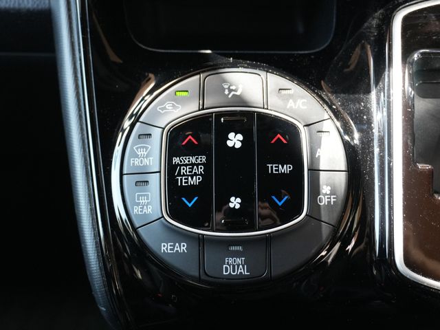 TOYOTA VOXY 2020 Image 31