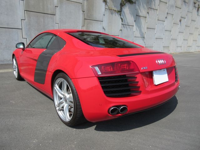 AUDI R8 2012 Image 31