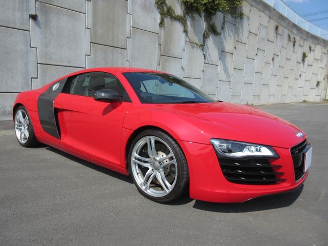 AUDI R8 2012 Image 31