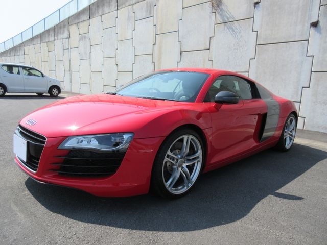 AUDI R8 2012 Image 31