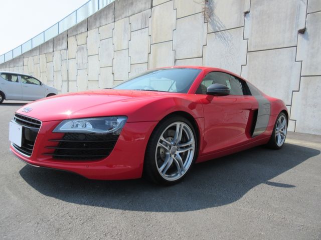 AUDI R8 2012 Image 31
