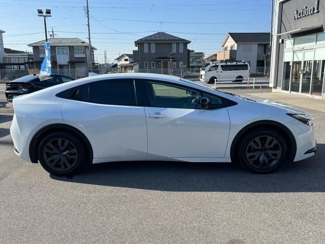 TOYOTA PRIUS 2023 Image 31