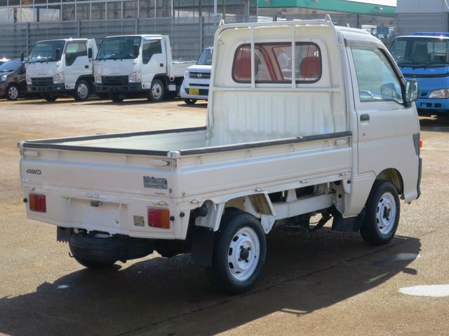 DAIHATSU HIJET TRUCK 4WD 1998 Image 31