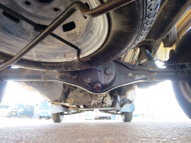 DAIHATSU HIJET TRUCK 4WD 1998 Image 31