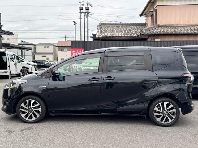 TOYOTA SIENTA HYBRID 2018 Image 31