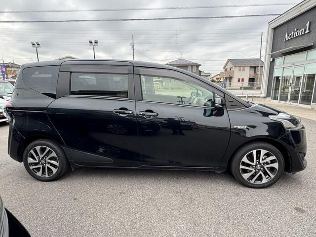 TOYOTA SIENTA HYBRID 2018 Image 31