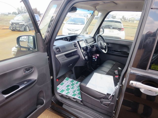 DAIHATSU TANTO CUSTOM 4WD 2016 Image 31