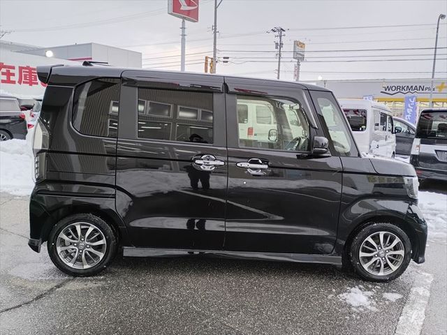 HONDA N BOX CUSTOM 2021 Image 31