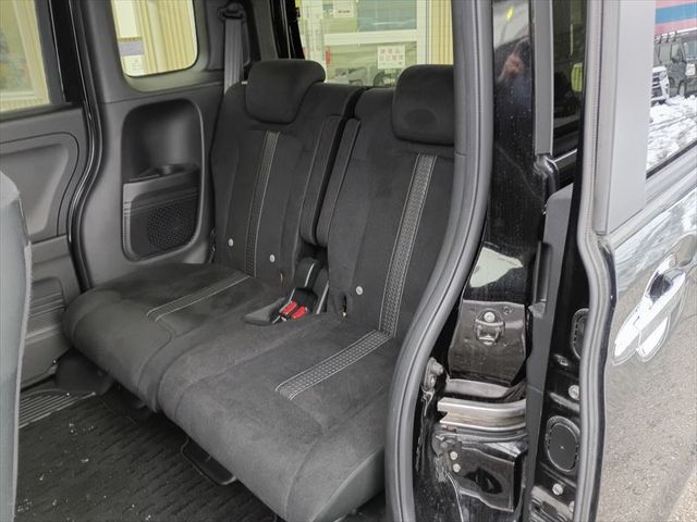 HONDA N BOX CUSTOM 2021 Image 31